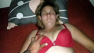 Wow! Spreading My Wife's Legs and Fucking Her, See That Pleasurable Face!