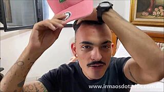 Amador fudendo o amigo maconheiro no pelo, he says bareback.