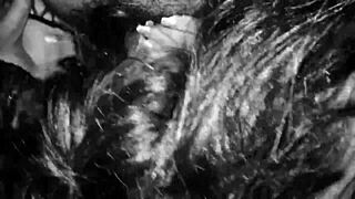 shemale noir rocking big black cock in homemade action