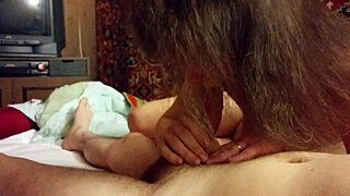 Russian couple enjoys girlfriend's blowjob as new year gift