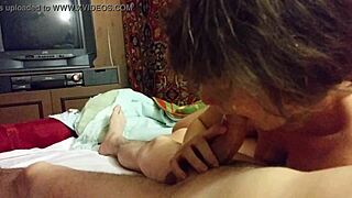 Russian couple enjoys girlfriend's blowjob as new year gift