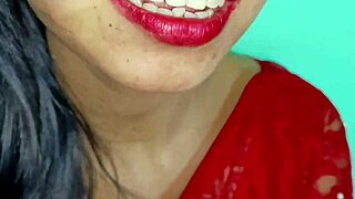 She performs an amateur blowjob and deepthroat close-up with her big ass and pussy