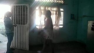 La Vecina Siempre Ha Tenido Gustos Raros Pero Nunca Pense Que Le Gustaran Las Mujeres Tambien Me Sorprendio Que Tan Buena Es Chupando Conos