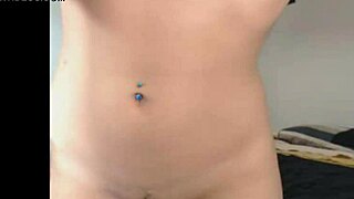 Girl Solo Hot Colombian Chick Larisa Masturbates