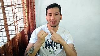 Client asks for therapy massage, ends with happy ending on his 23cm cock