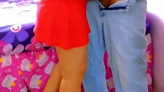 Espié a mi amiga cogiendo con mi novio después de clases