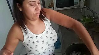 Sarah Rosa Cooks Sexy Banana Farofa in Lingerie