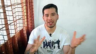 Client asks for therapy massage, ends with happy ending on his 23cm cock