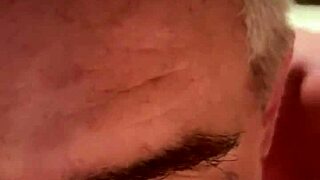 i suck her clit with my tongue and she squirts