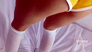 my classmate helps with physical education exercises, young amateurs get hands-on assistance