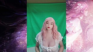 How many want to wed shemale princess Selena and cum daily? 😍