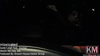 Kelsi strips in limo, fingering herself 😍