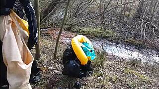 Mud Trichtern! What Bizarre Femdom Tricks Are Happening in Brutal Latex Outdoors?