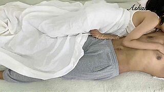 Hot desi wife wanted to get fuck at mornnig but her husband is too lazy