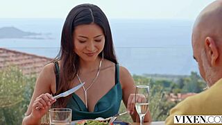 vixen rae lil black seals hot deal with rich guy 😘