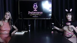 Safada moans loud showing tattoos after wild bathroom suck