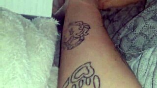 Buat aku pancut pada kepalan kau! 😈