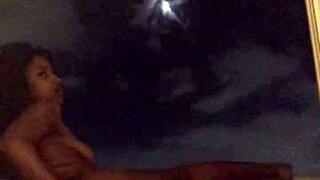 Vickymenage Com O Cuzinho Piscando Peladinha Na Sacada Do Hotel