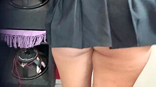 Follé a esa estudiante cachonda antes de la escuela