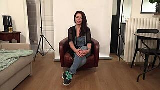 so, how’s this french actress before her scene?