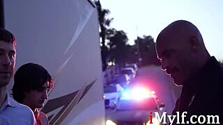 ladies help the cop on family trip