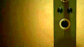 Taking a relaxing shower in Cyberpunk 2077 with the latest patch update