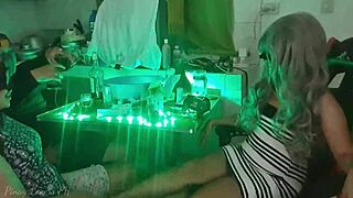 bevuta tra compagni diventa scopata homemade con ragazza 18+ carina minuta