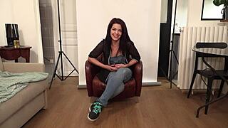 so, how’s this french actress before her scene?