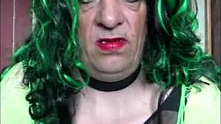 Bi crossdressing sissy would love to meet up with another guy dressed like this just to get anal sex for real.