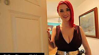 I'm obsessed with curvy Siri licking tiny Sinn Sage