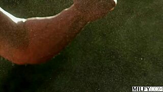 hey milf september, wanna fuck married men doggystyle tonight?