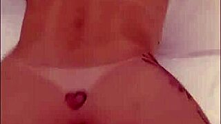 Young woman asks to be fucked hot in doggystyle.