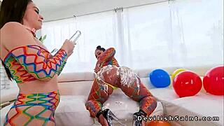 BIG BOOTIES LESBIANS ANAL TOYING AND SUCKING