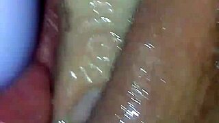 Mature Lesbian Amateurs Squirt Cum on Webcam.