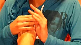 She massaged my feet then smoothly moved to my pussy 😘 - Lesbian Illusion Girls