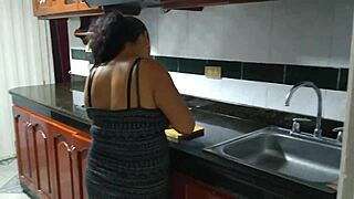 Mientras Mi Esposa No Está Me FOLLO A La Puta