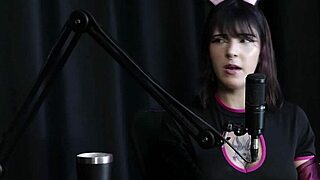 Depois Que Iniciou No Pornô Escolheu Seu Nome Artístico Não Sentiu Dificuldade E Nunca Teve Relação Boa Com O Pai - Yummi Paradise Sheer Red