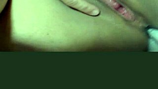 bbw experiences intense squirting moment