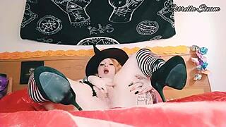 i'm a witch masturbating with my long nails, it's so kinky