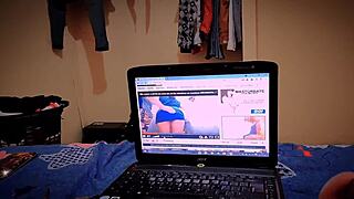 Hermanastro Enloquecido Por Sexo Ve Junto A Su Hermana Porno Y Termina Follandondosela