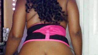 i'm showing off my big ebony ass for you