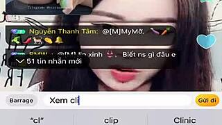 Jin Xinh Bunny performs live show with full face while chatting