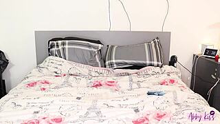 Milf screams as she cums with toys