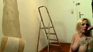 bei wohnungsübergabe den hausmeister gefickt mit blowjob und anal.