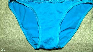 Me vine en los panties azules usados de mi amiga