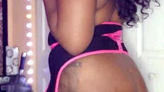 i'm showing off my big ebony ass for you
