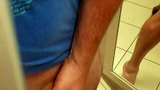 hey dude, jerk off with me in this mall dressing room