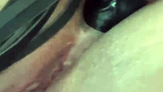 Novinha Gostosa Nua Usando Vibrator E Dildo Para Orgasm Solo