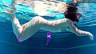 what's hotter than russian jessica lincoln splashing in the pool?