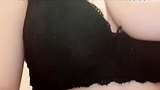 Bisexual Stepmom Fingers Herself Hard in Real Amateur Clip!
